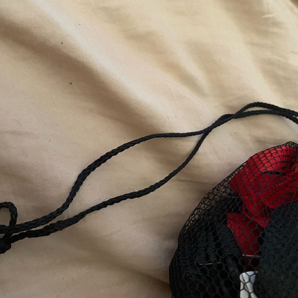 Flag Football, 8 Flags (4 red and 4 yellow) with bag orange bean bag mark. - Picture 4 of 4